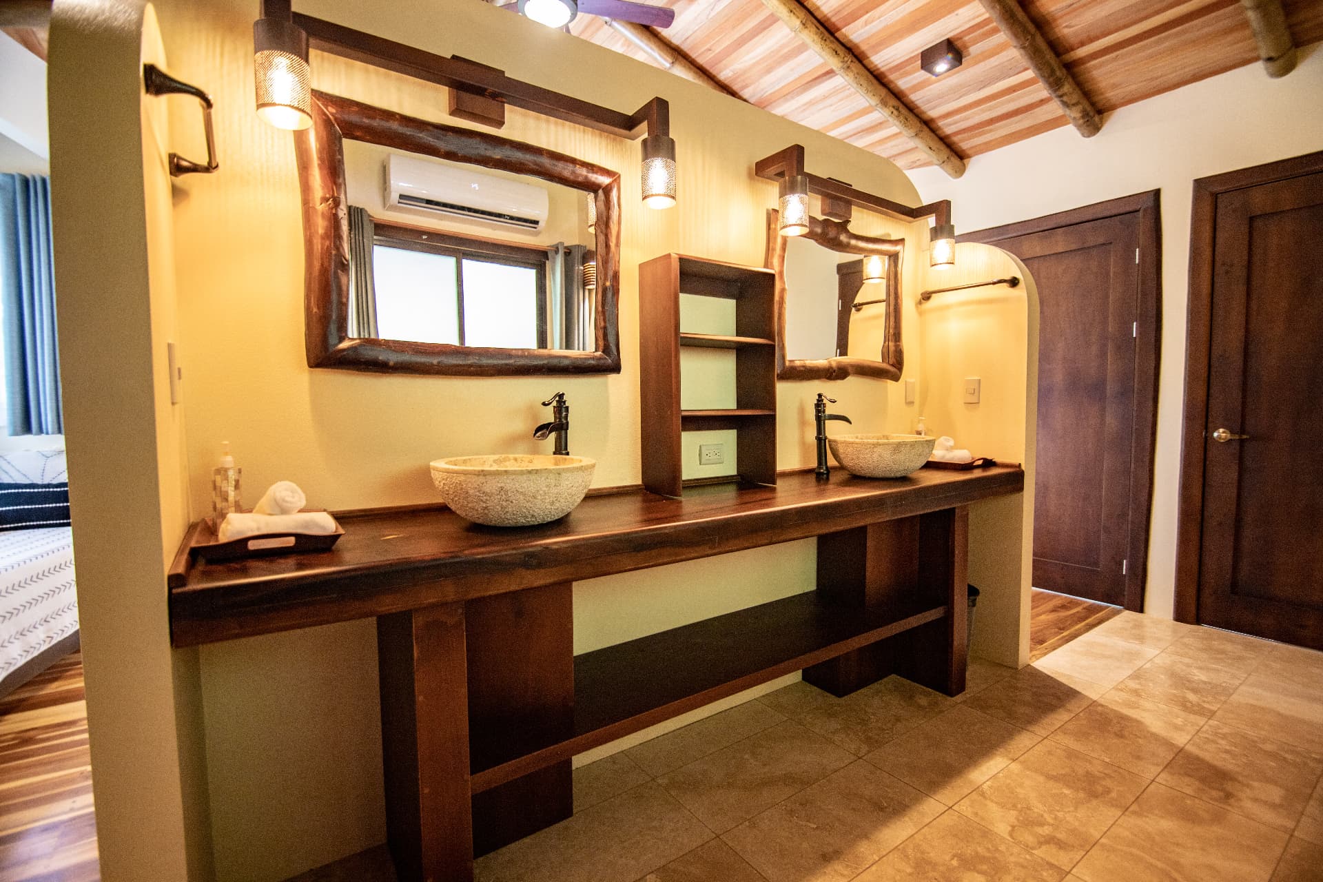 Bungalow Suite 1 + 2 detail